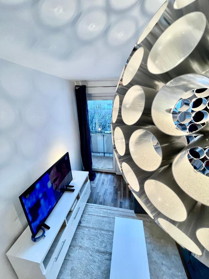 Ferienwohnung Decor 2 Metro Fast Wifi 55'Tv Netflix Hbo Cozy Warschau Exterior foto