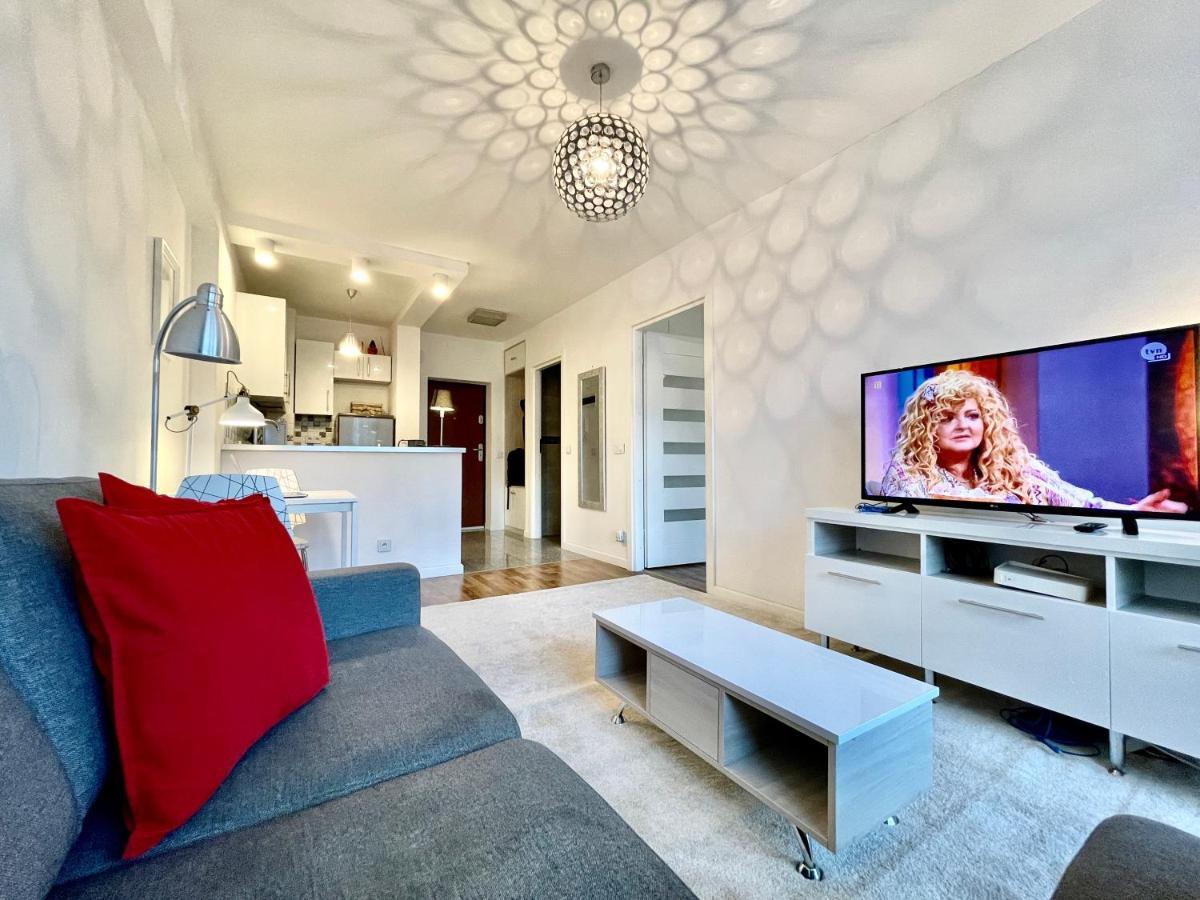 Ferienwohnung Decor 2 Metro Fast Wifi 55'Tv Netflix Hbo Cozy Warschau Exterior foto